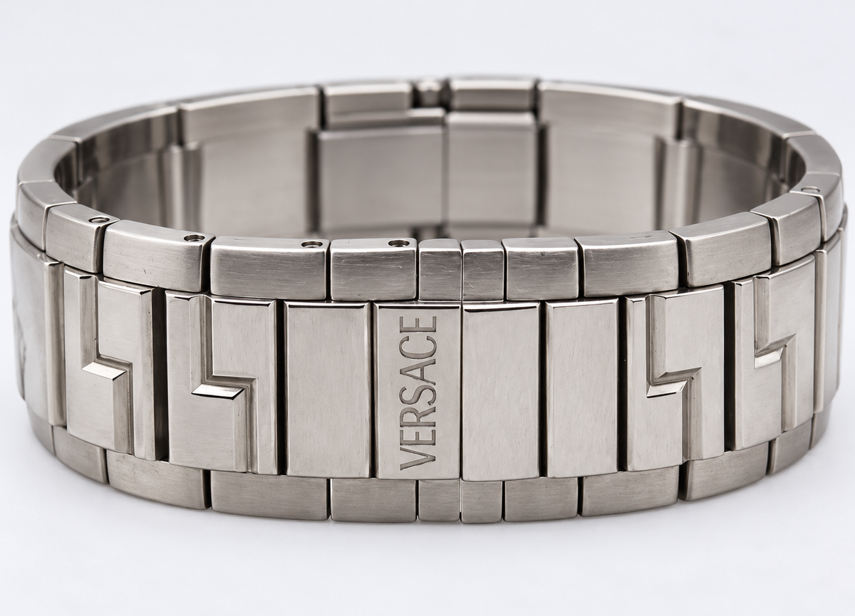 Versace ESQ99 Black Dial Greca Steel Bracelet Watch(752-VER-L). LWM864