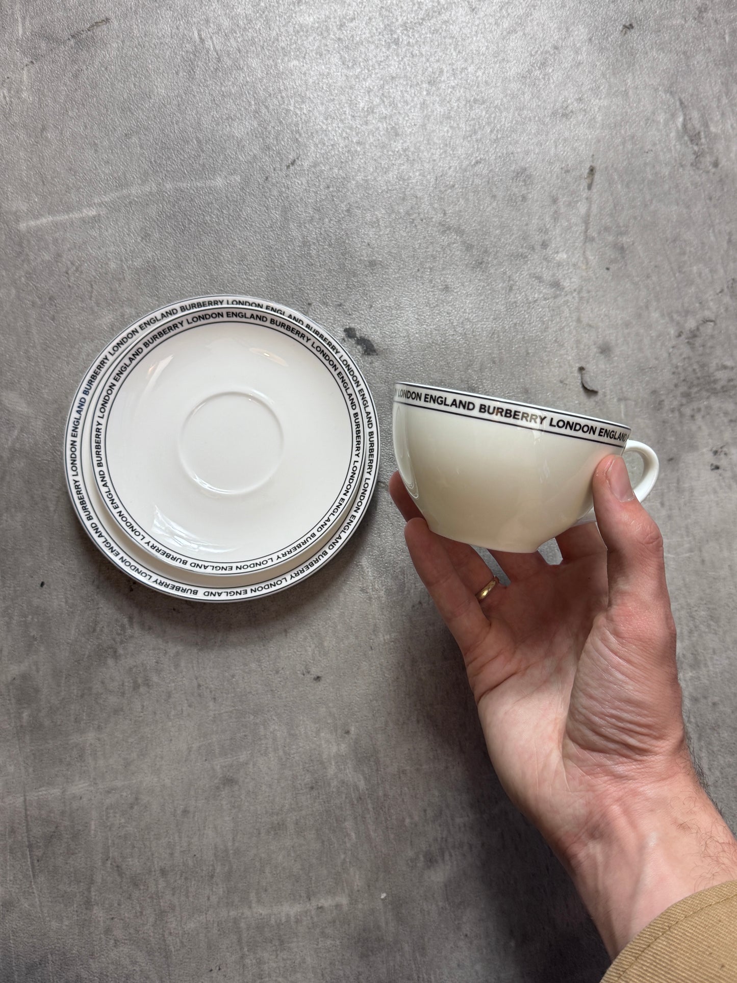 Burberry Spellout Logo Fine Bone China Tea Set