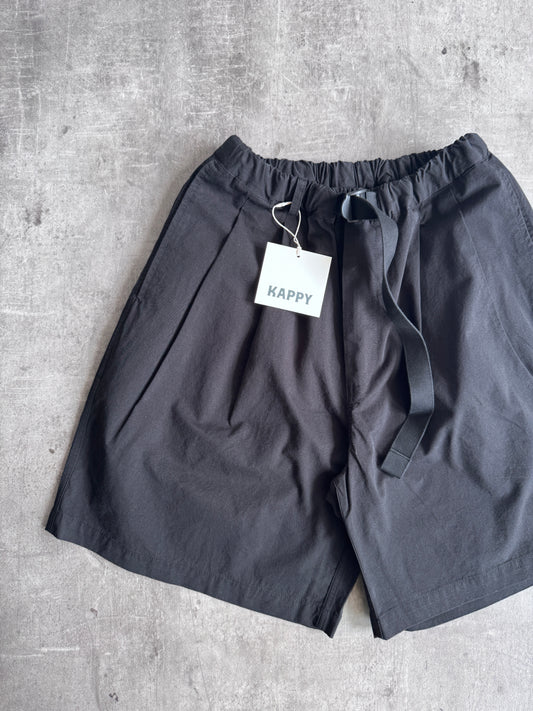 Kappy Korea Two Tuck Pleated Wide Half Pants - Black