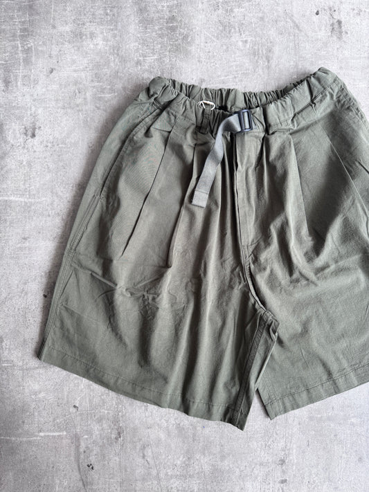 Kappy Korea Two Tuck Pleated Wide Half Pants - Khaki