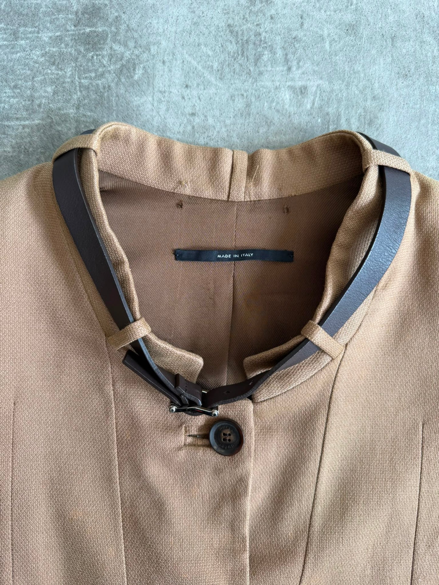 2010 Gucci Belted Mandarin Collar Tailored Blazer Jacket