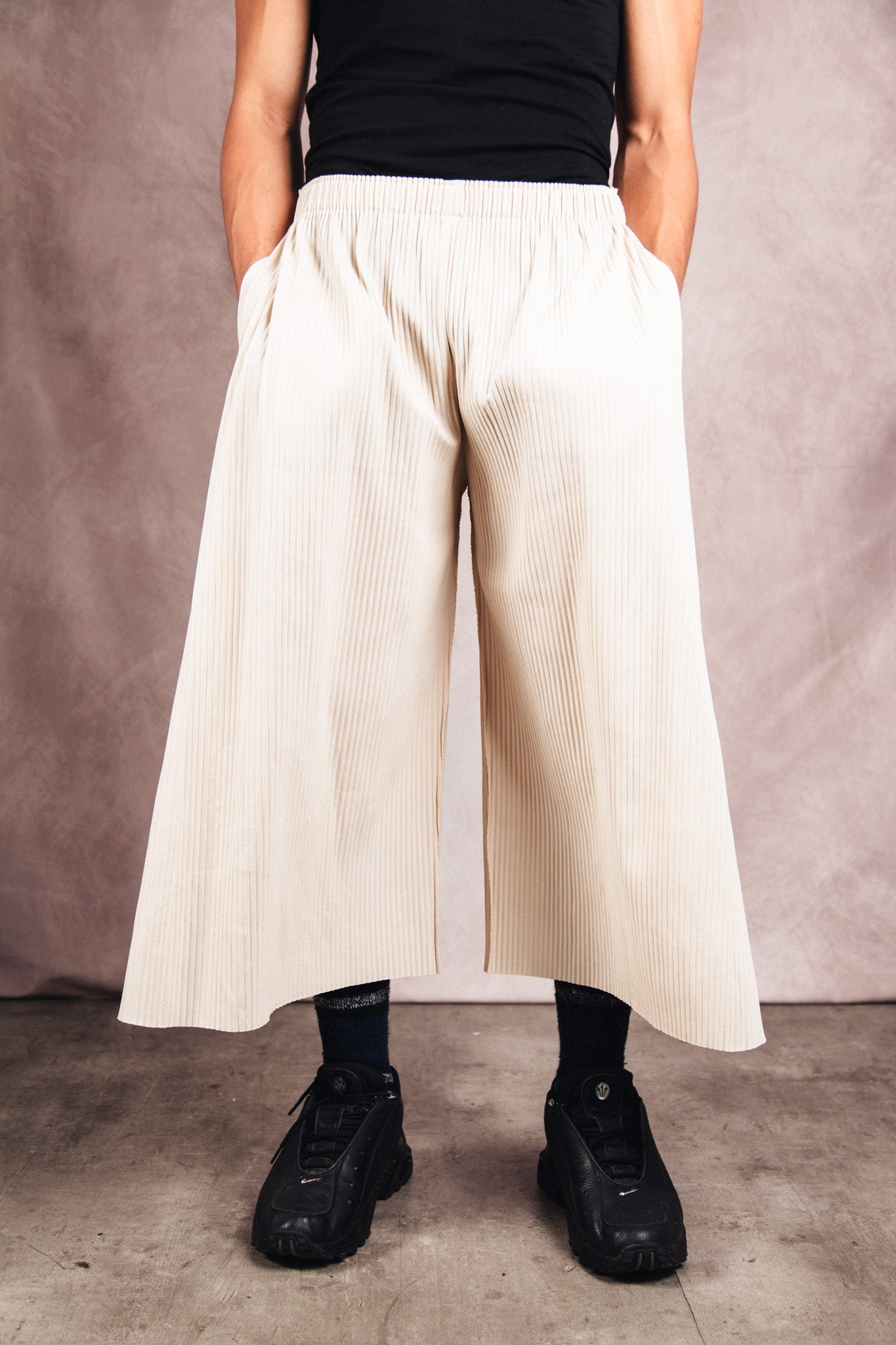 Issey Miyake Me Jumbo Pleat Wide Cropped Trousers