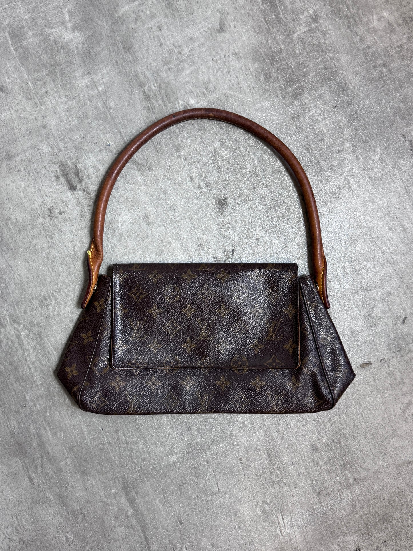 2001 Louis Vuitton Looping PM Monogram Shoulder Bag