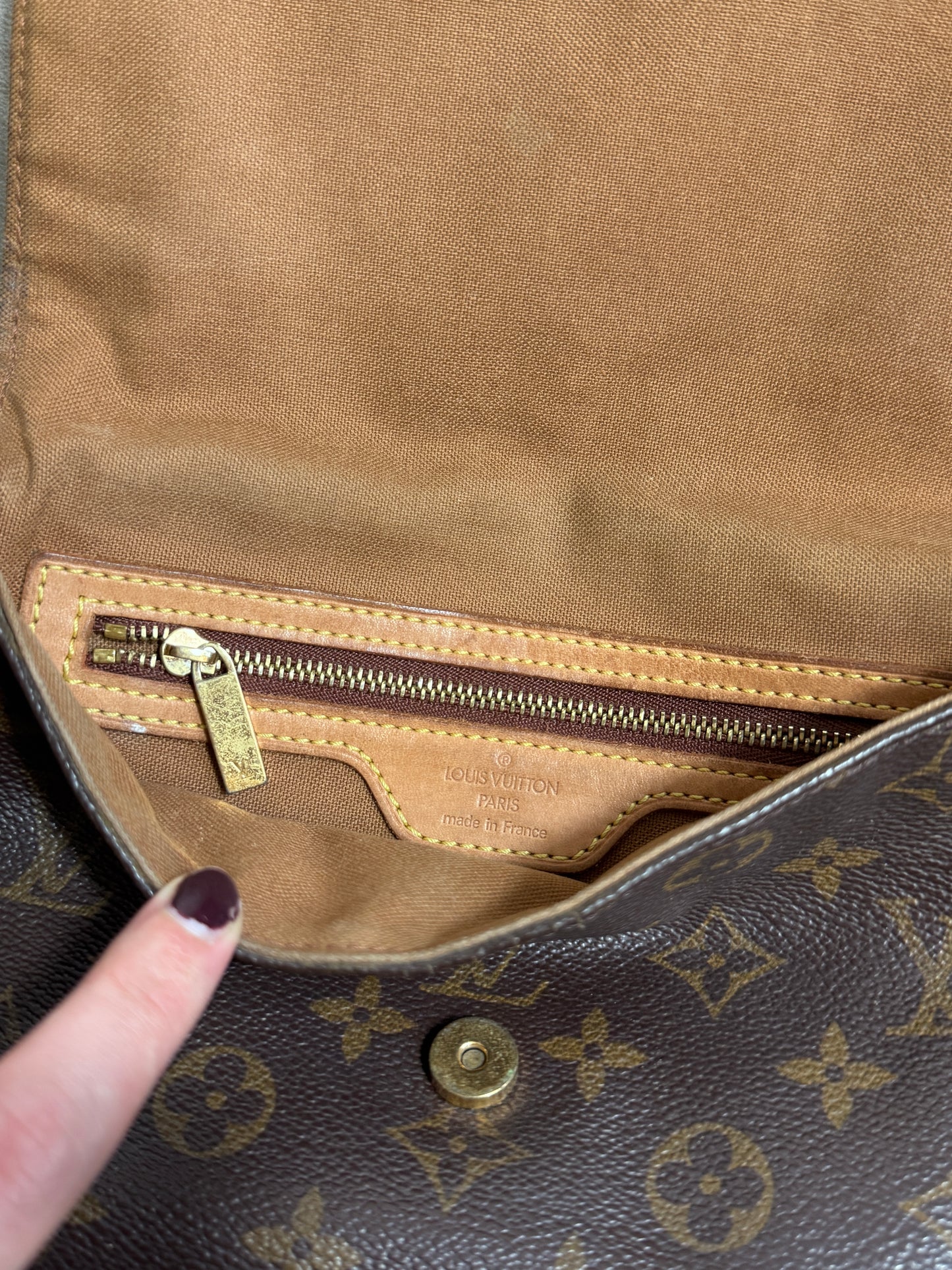 2001 Louis Vuitton Looping PM Monogram Shoulder Bag