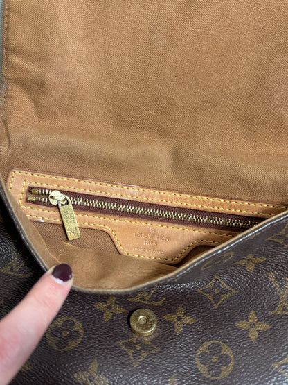 2001 Louis Vuitton Looping PM Monogram Shoulder Bag