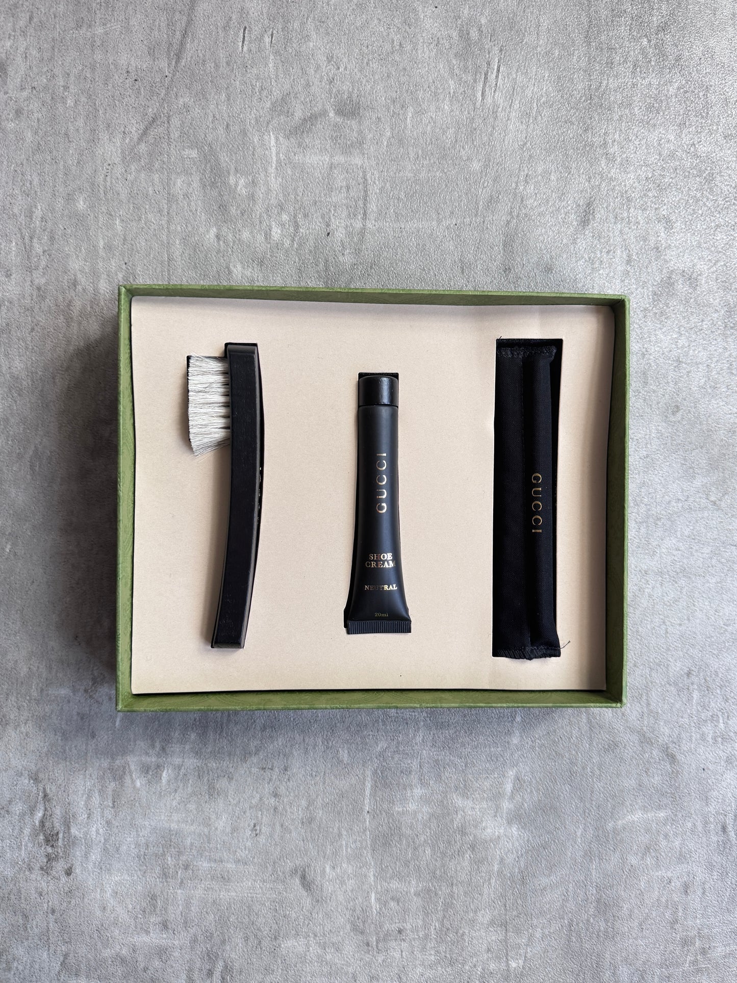 Gucci Shoe Cleaning Set