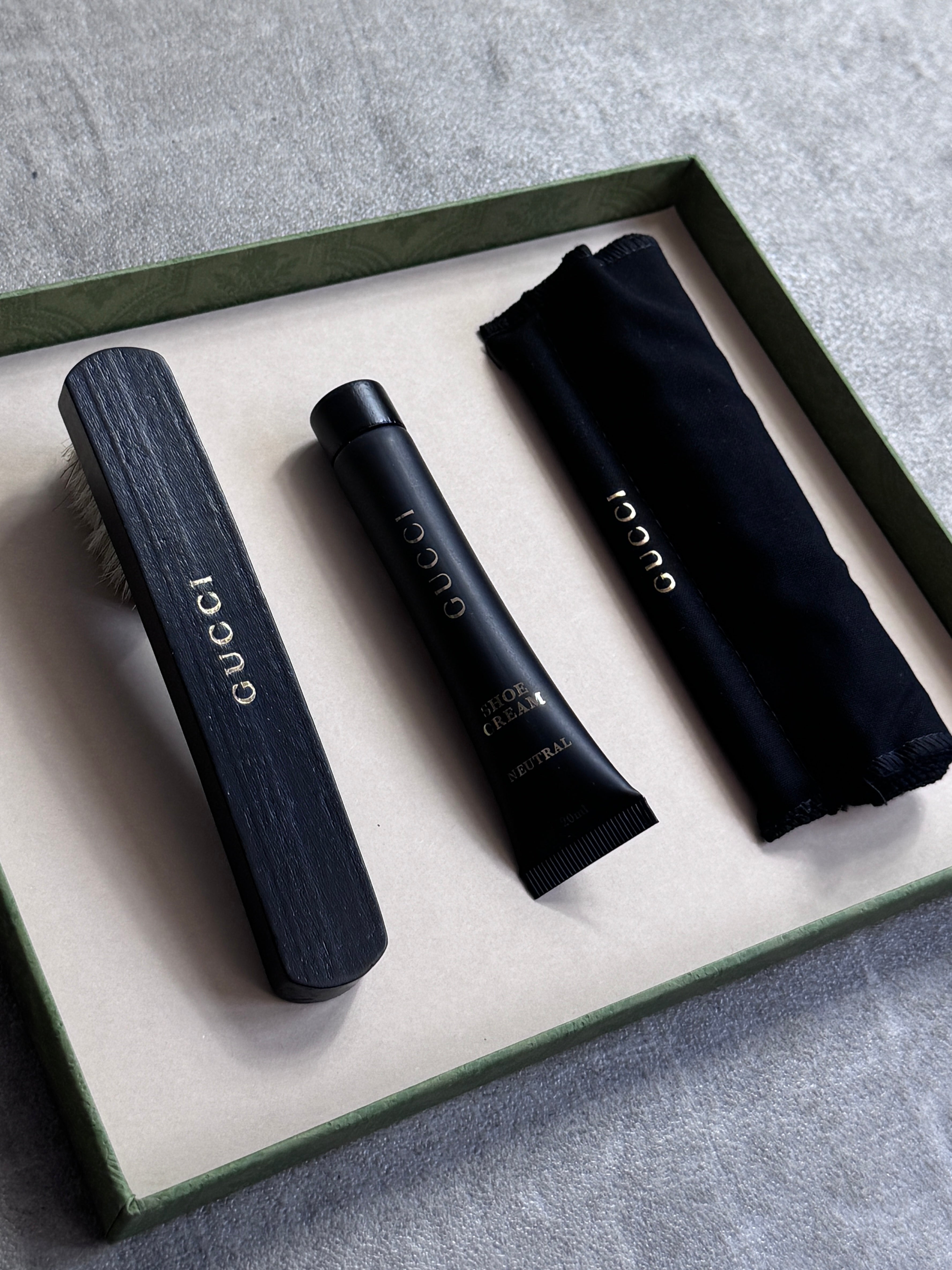 Gucci Shoe Cleaning Set – Vintage