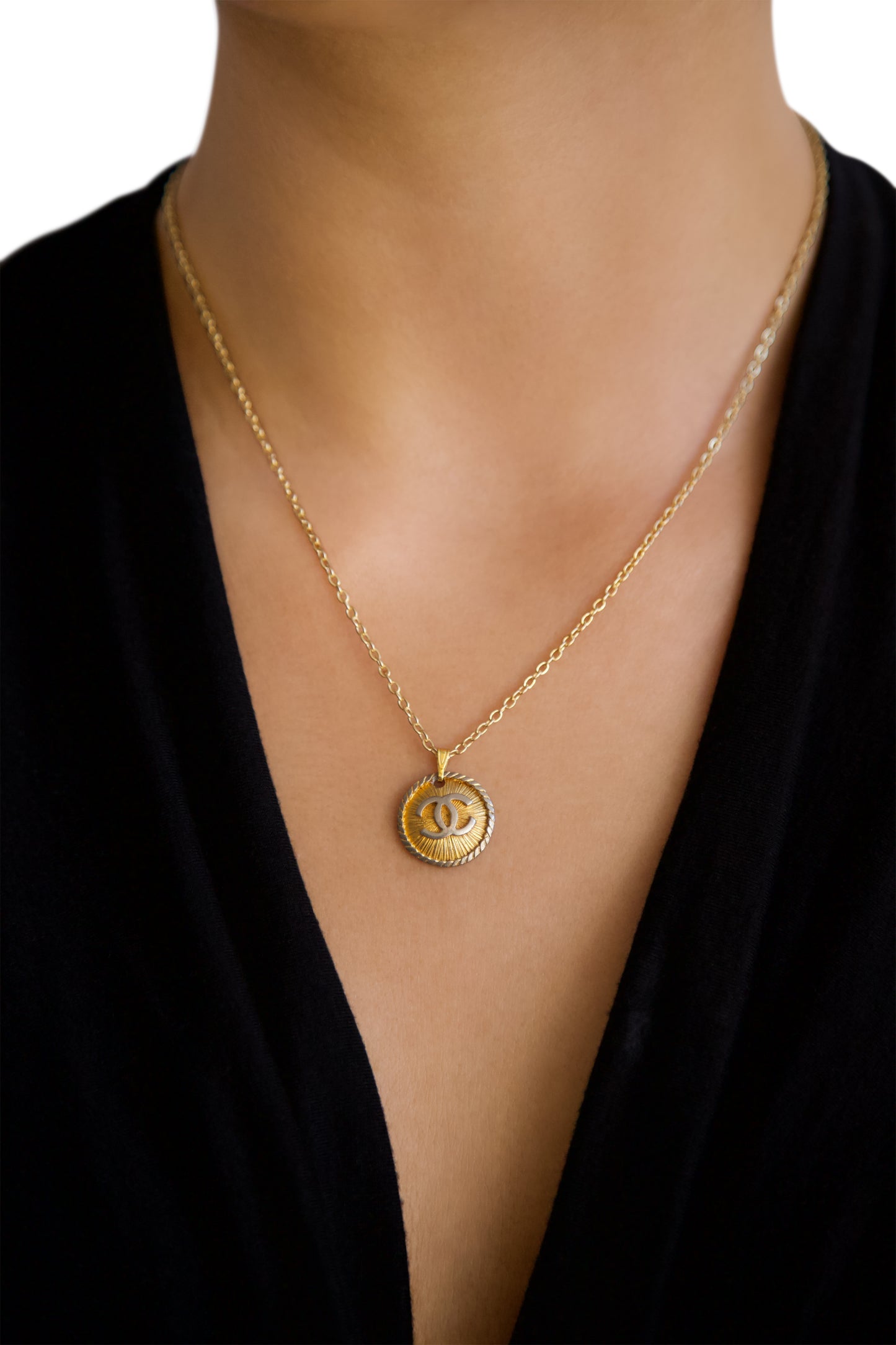 VT Rework : Classic Logo Chanel Reworked Necklace