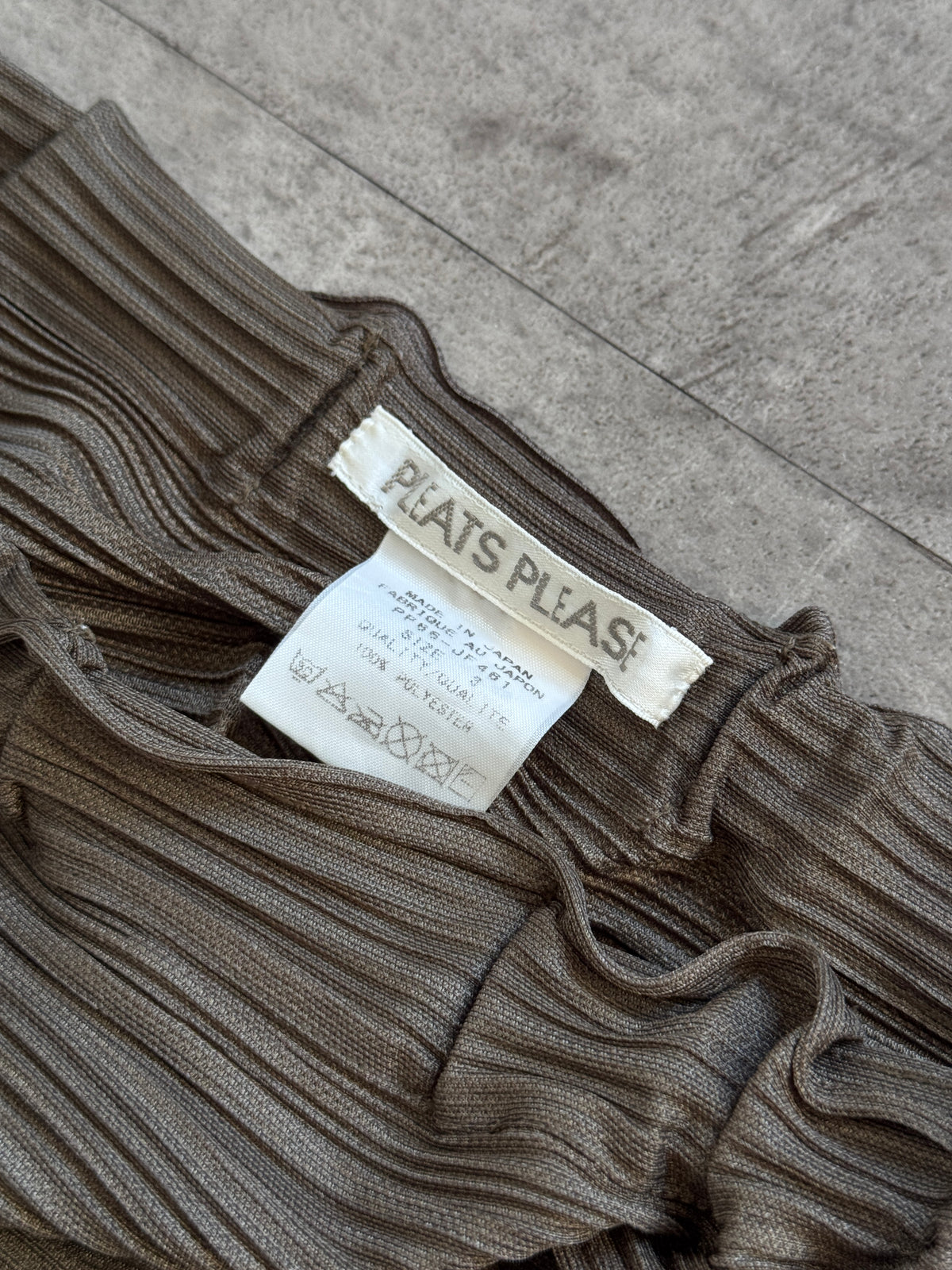 S/S 2006 Issey Miyake Pleats Please Lantern Pleated Harem Trousers FA276: SD284(01)