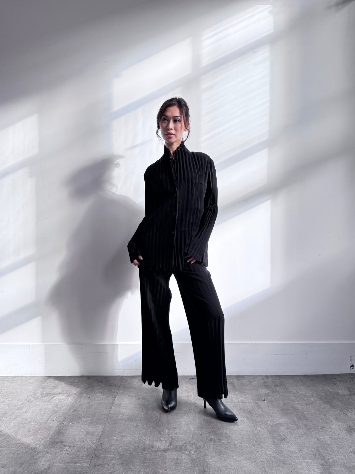 S/S 2010 Issey Miyake Pleats Please Zig Zag Black Pleated Cardigan FA276: SD287(01)