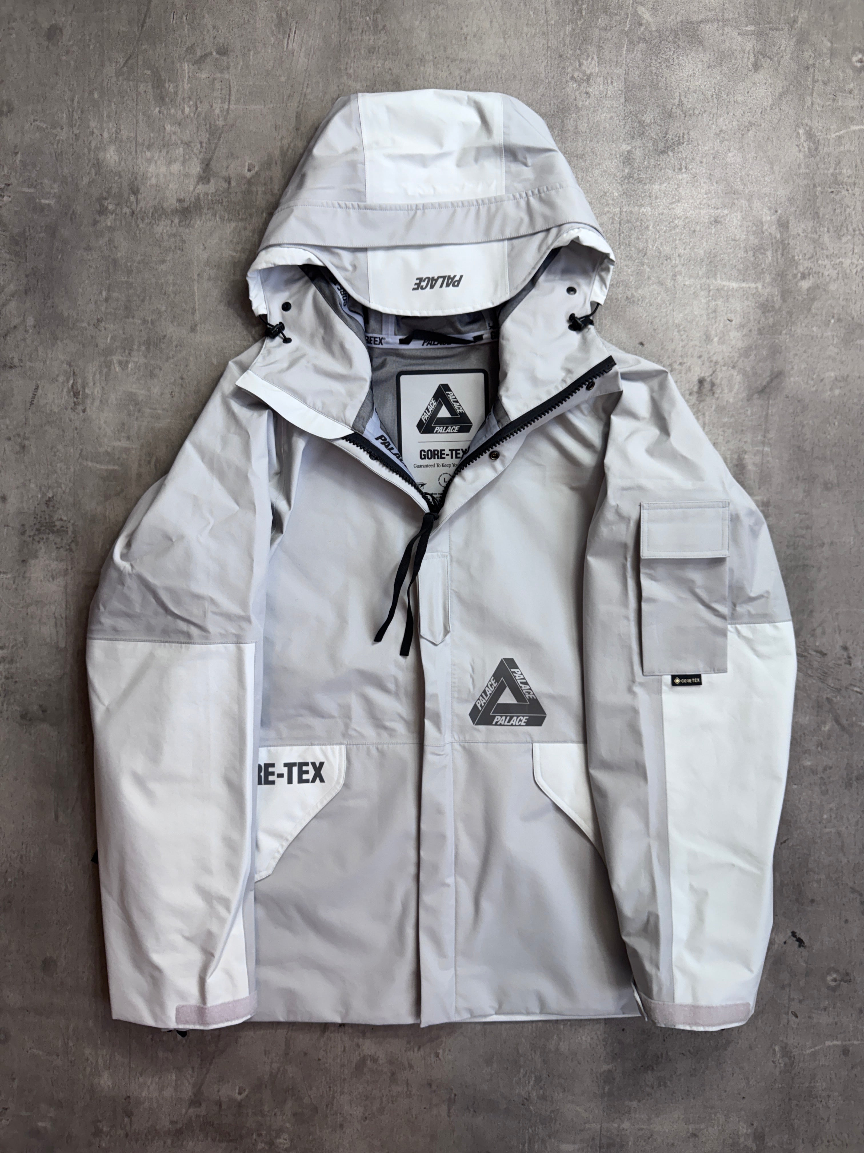 PALACE プロチームジャケット Mサイズ グレー/ホワイト Palace Gore Tex Grey Tech Wave Length Reflective Logo Full Zip Up