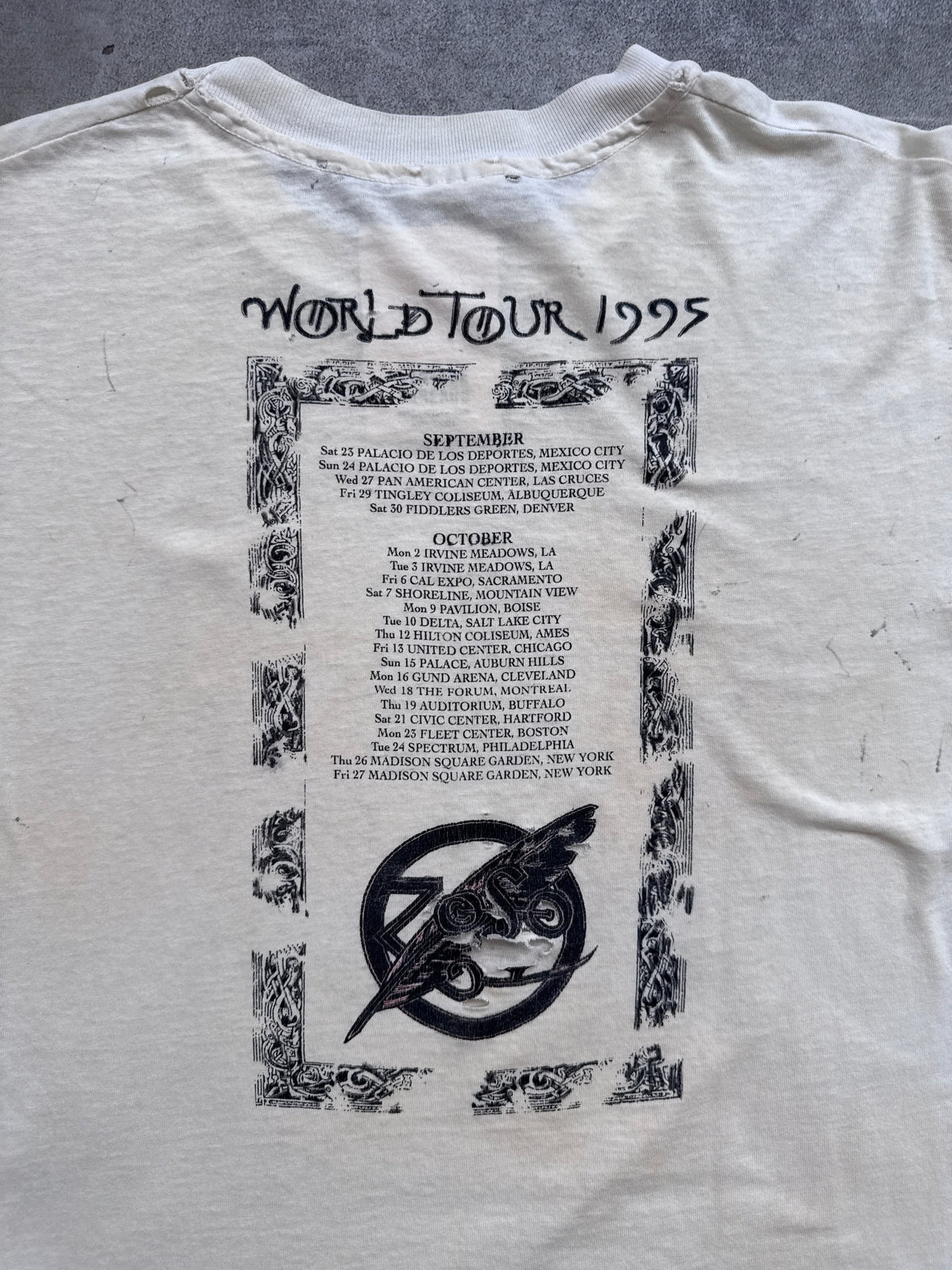 1995 Led Zeppelin Cream Distressed Tour Graphic Tee