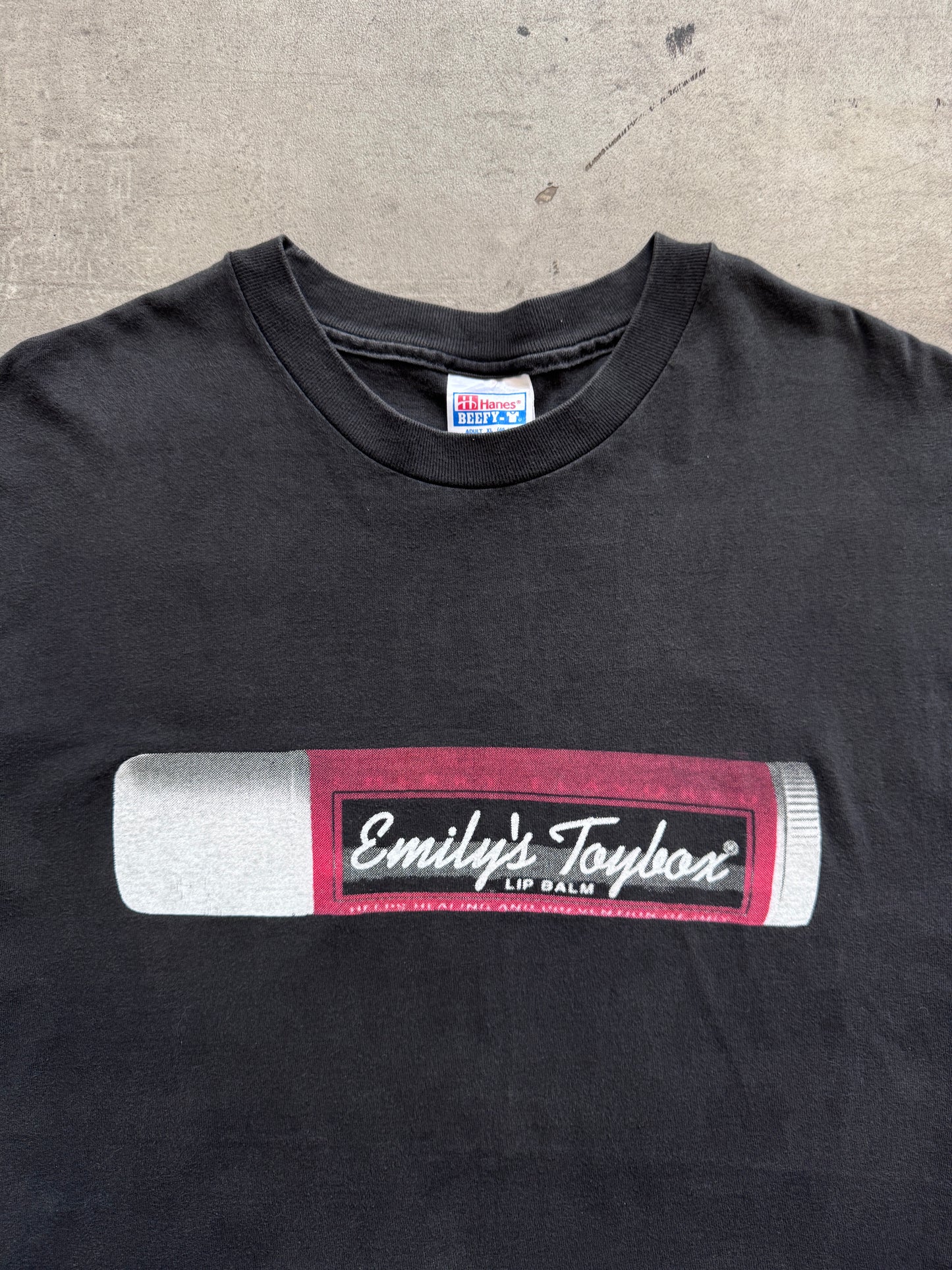 2000s Emily's Toy Box "CHAPSTICK" Back Print Graphic Tee