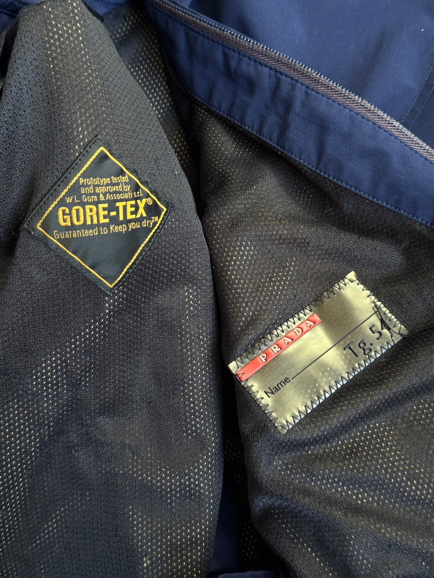 Prada Sport Goretex Navy Hooded Nylon Tech Jacket Art. SGV85