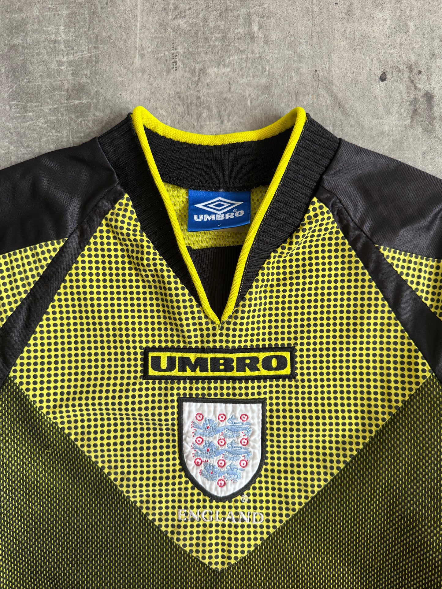 1998-1999 England x Umbro Goalkeeper Football Shirt