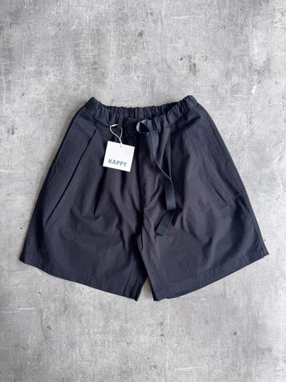 Kappy Korea Two Tuck Pleated Wide Half Pants - Black