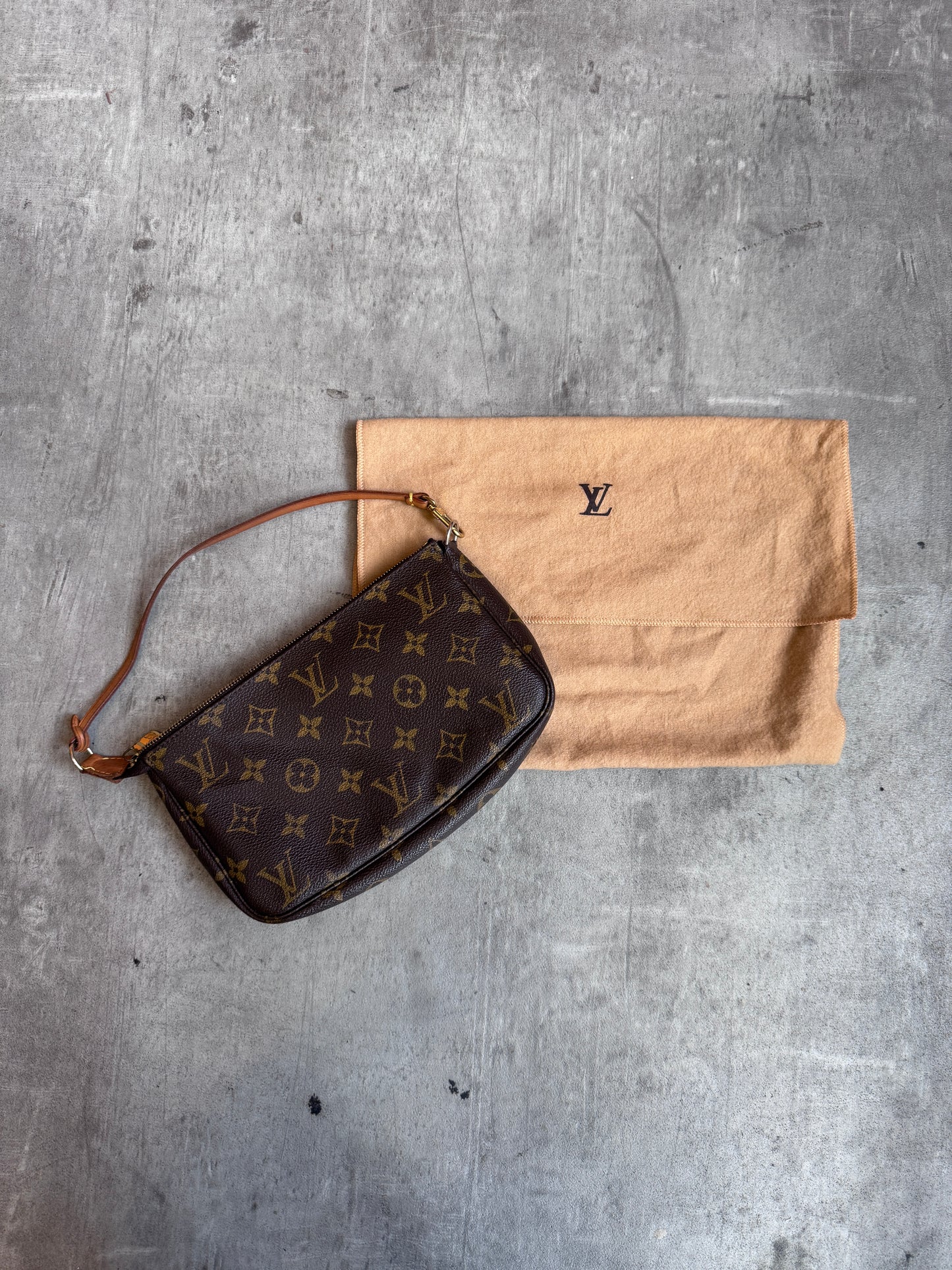 Louis Vuitton Monogram Pouchette
