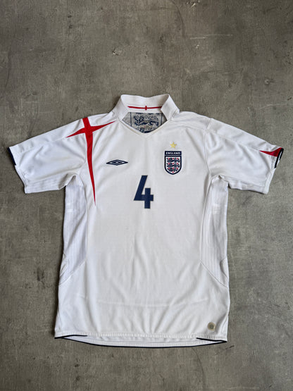 2005-07 England x Umbro '4' Gerrard Home Football Tee