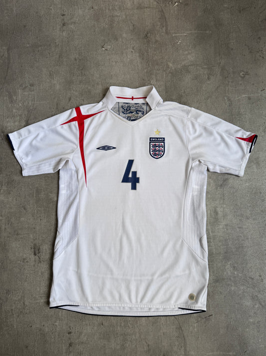 2005-07 England x Umbro '4' Gerrard Home Football Tee