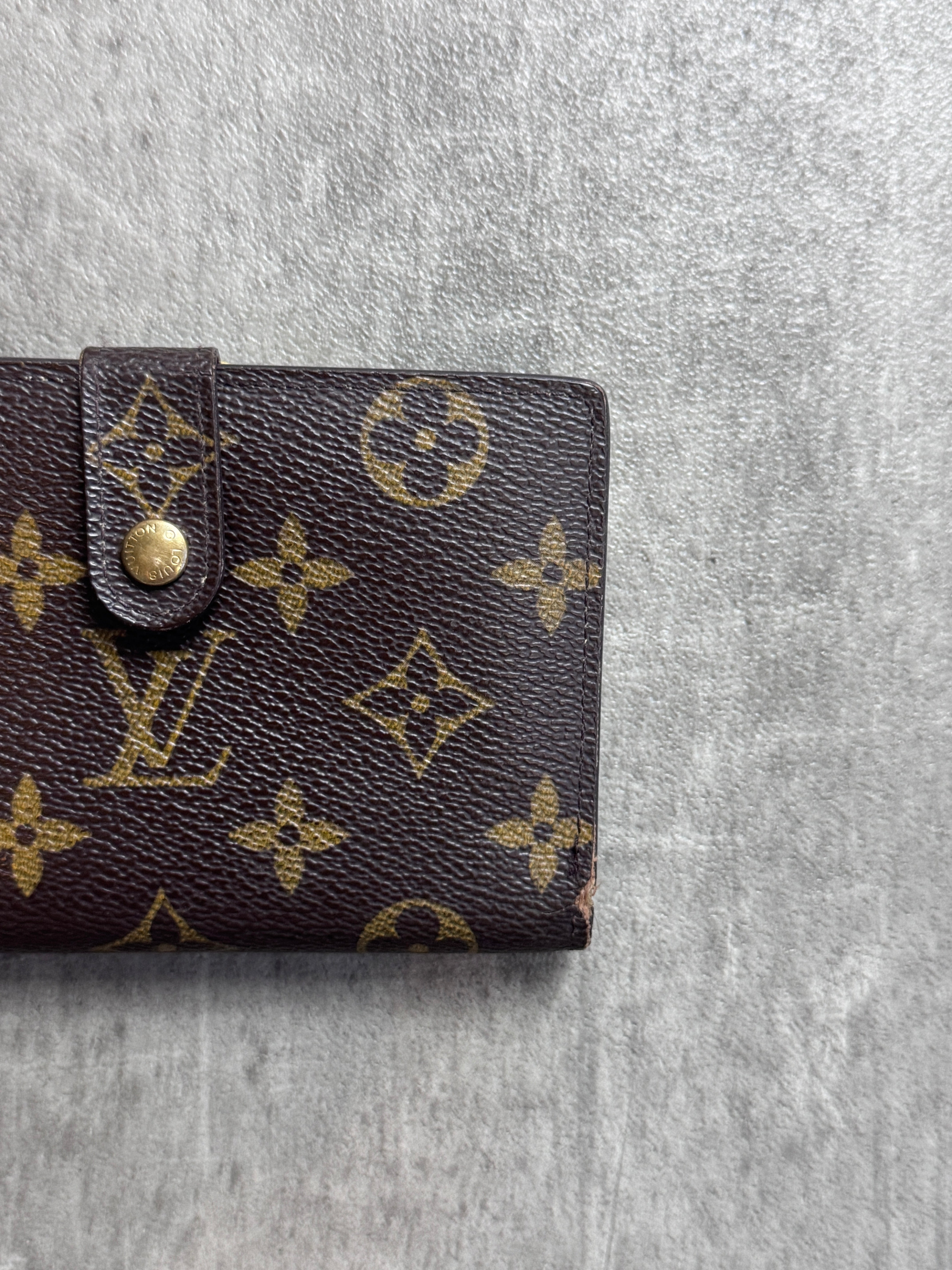 Louis Vuitton 4 Key Holder Monogram Leather Wallet – Vintage