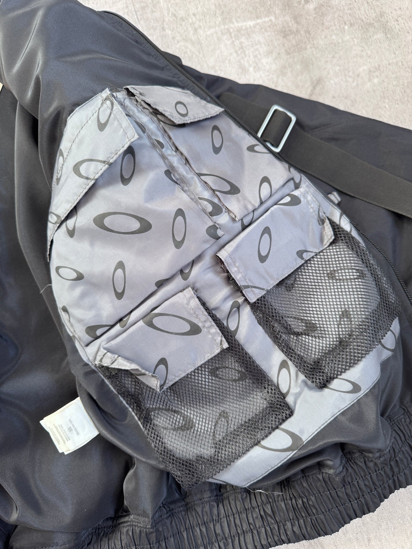 VT Rework : Oakley Backpack Reworked Bomber Jacket