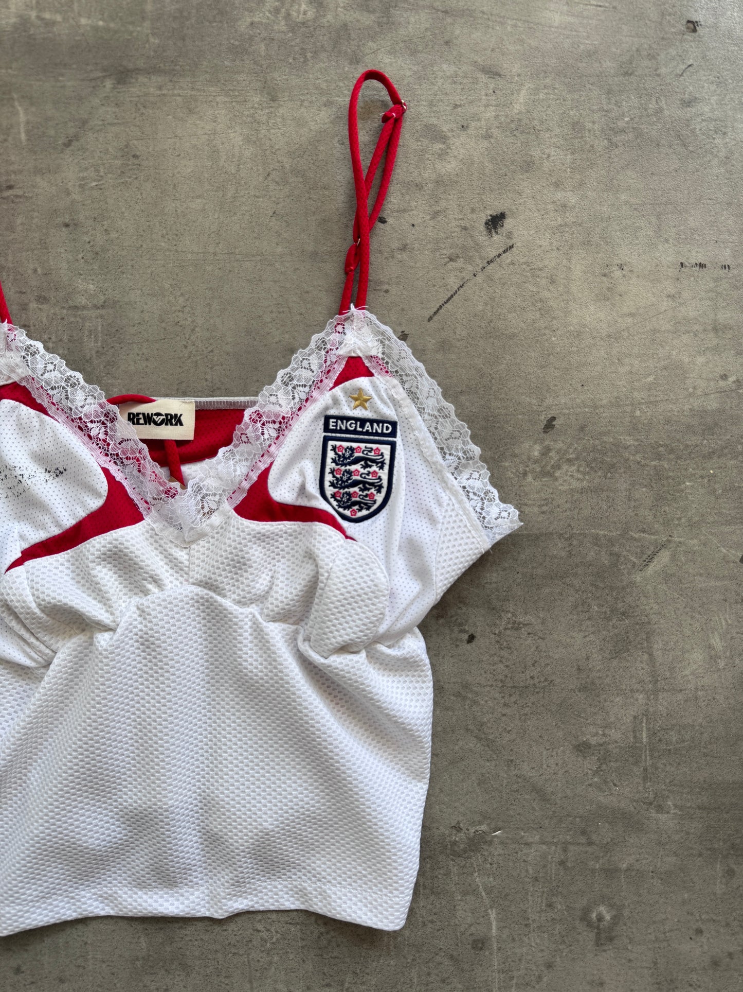 VT Rework : England Football Lace Detail Cami Top