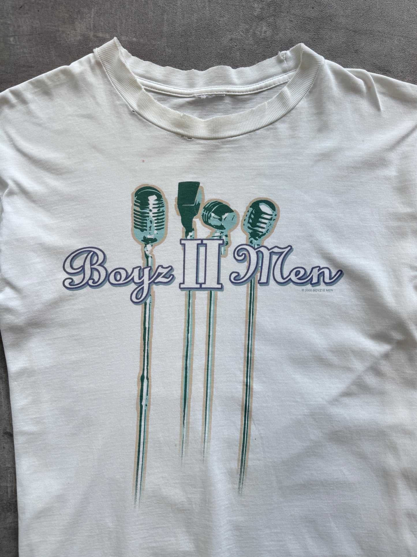 2000 Boyz 2 Men Graphic Tee
