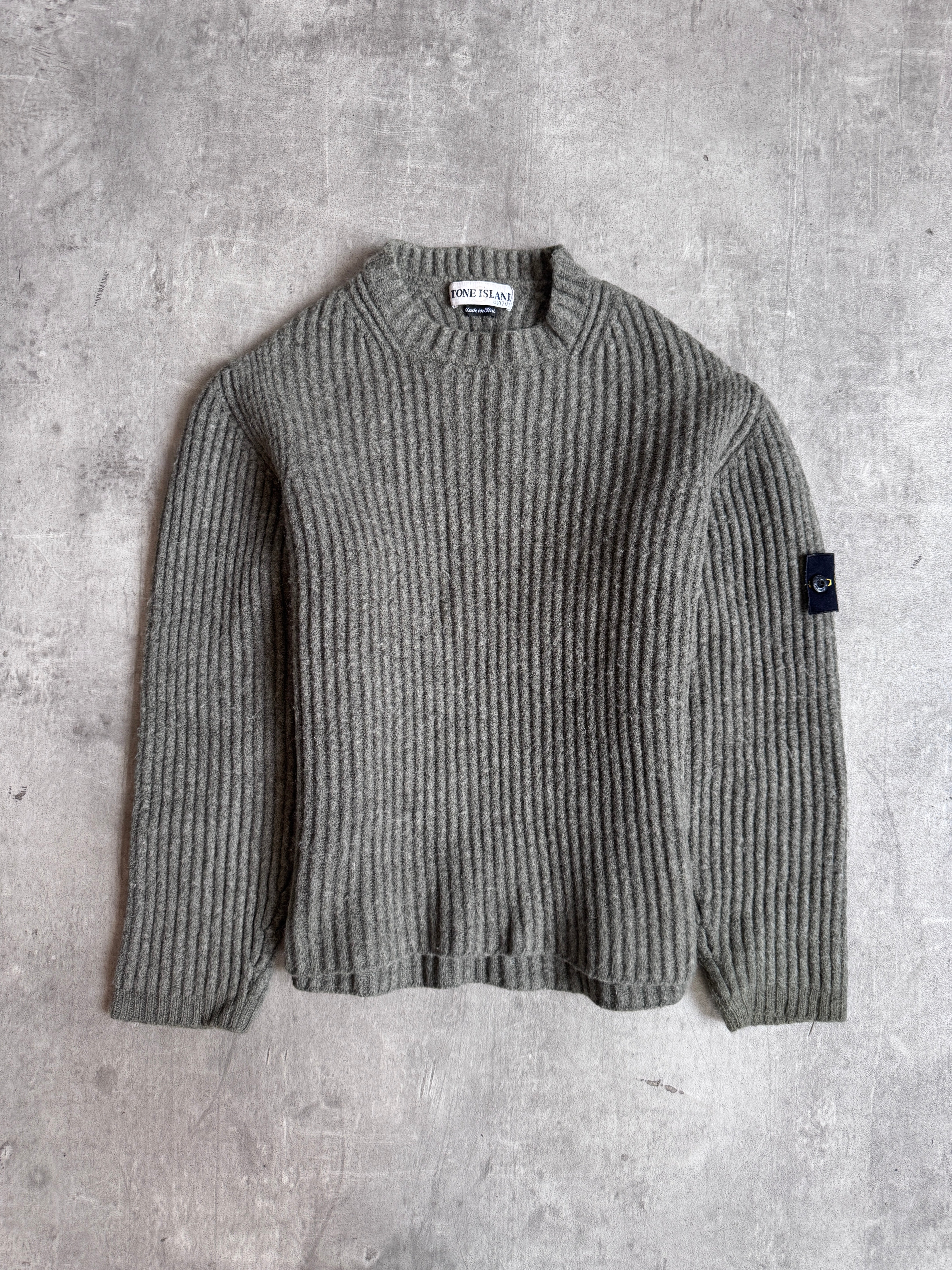 Vintage Sweaters – Retro Knitwear, Crewnecks & Designer Pullovers