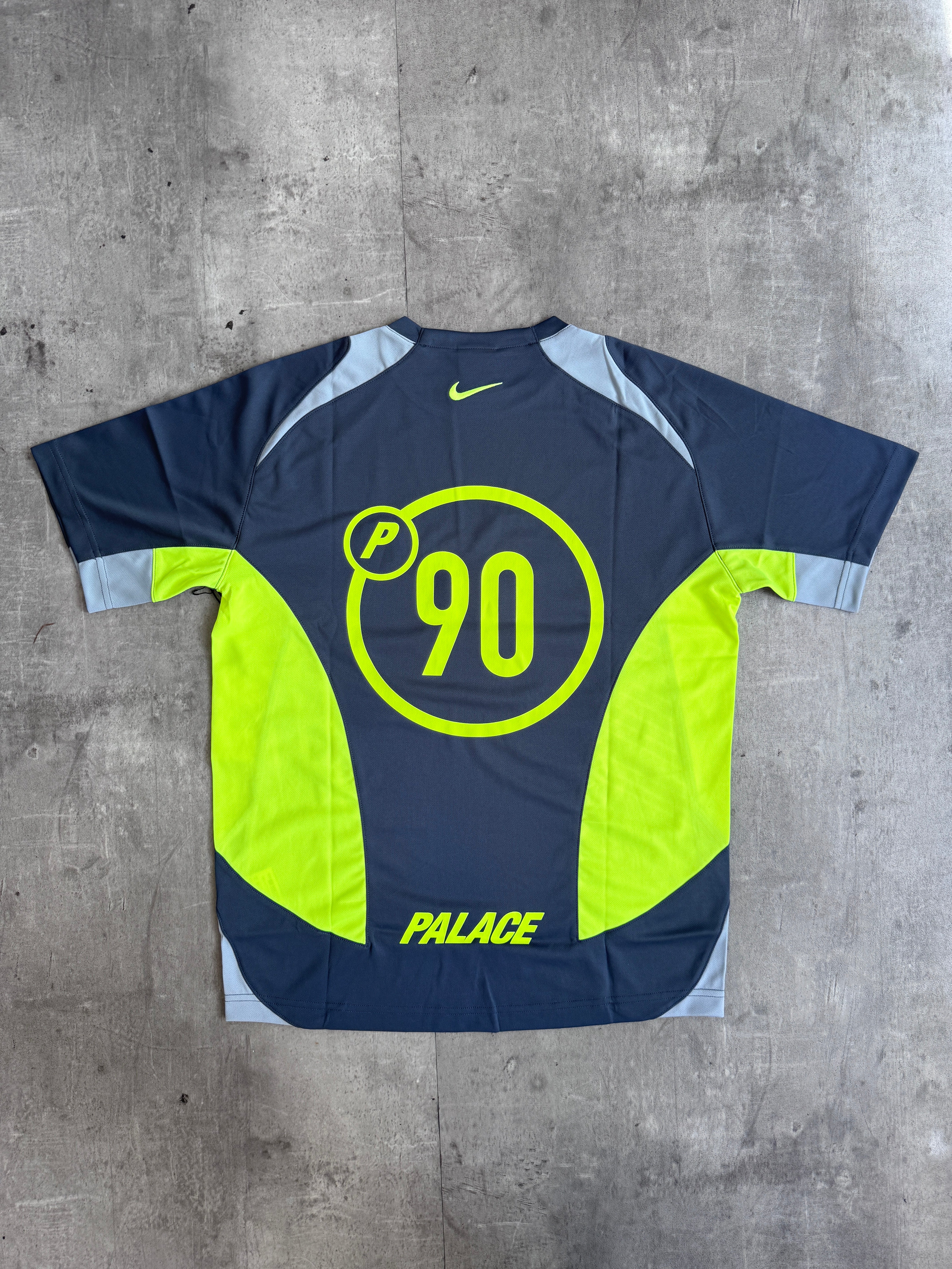 PALACE NIKE TOTAL P90 JERSEY WHITE – Vintage