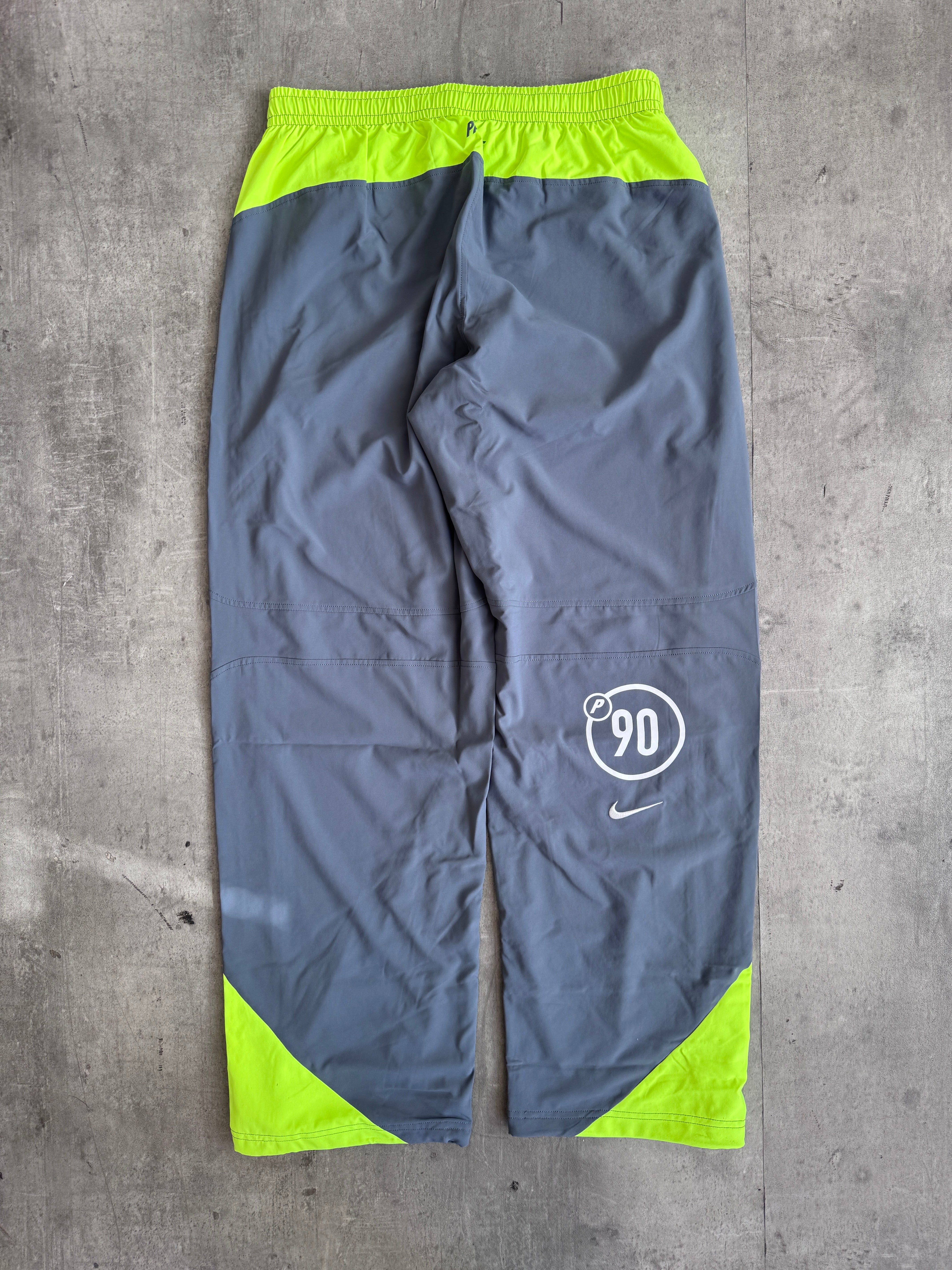 PALACE NIKE TOTAL P90 TRACK BOTTOM GREY – Vintage