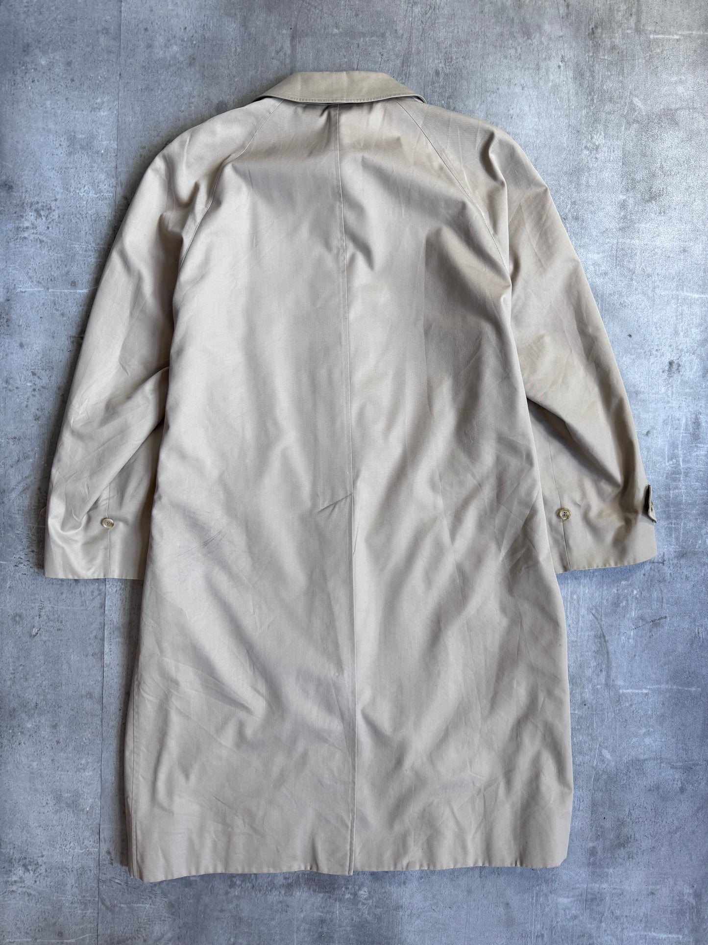 Burberry Classic Single Breasted Beige Trench Coat